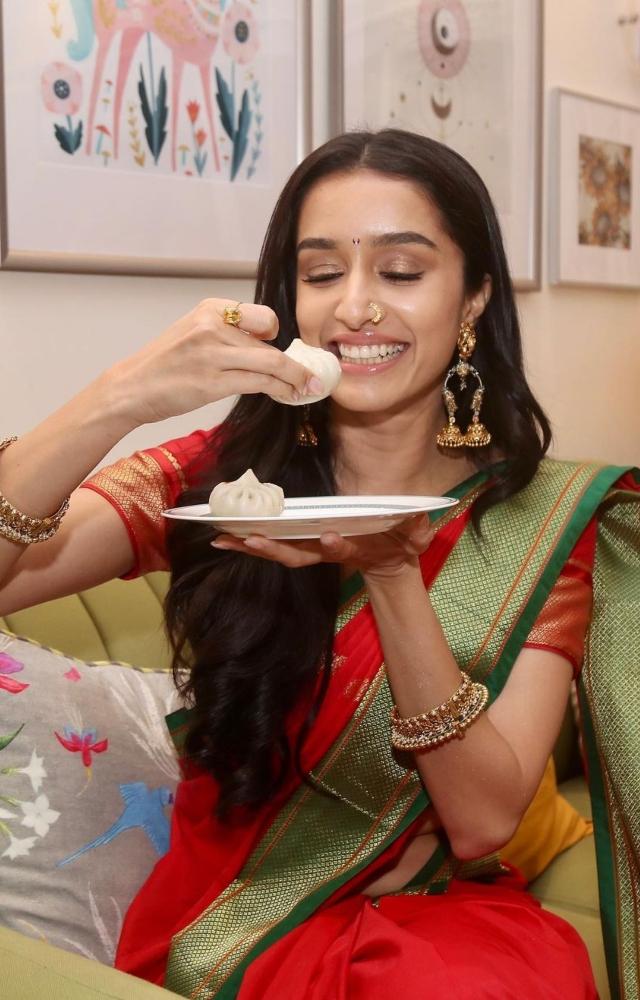 Ditching her diet for Modaks, Shraddha knows the right way to celebrate Ganesh Chaturthi